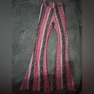Size medium, flare pattern leggings